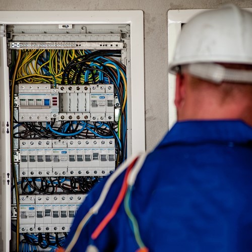 Electrician 2755682 (1)